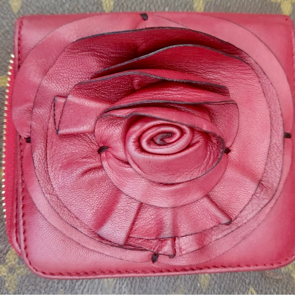 Beautiful Valentino Leather Rose Small Wallet Red